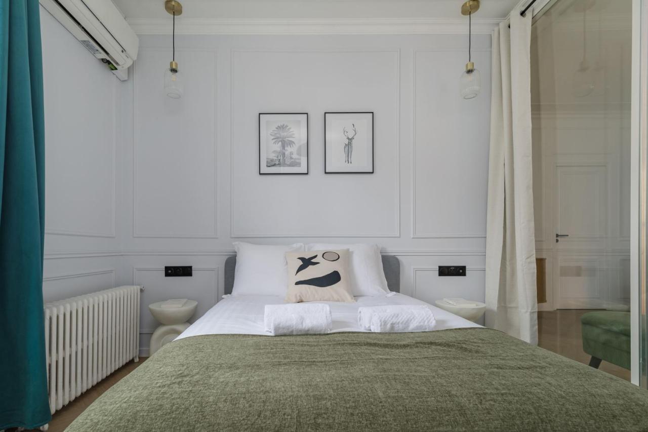 Poetic Stay - Champs Elysees París Exterior foto